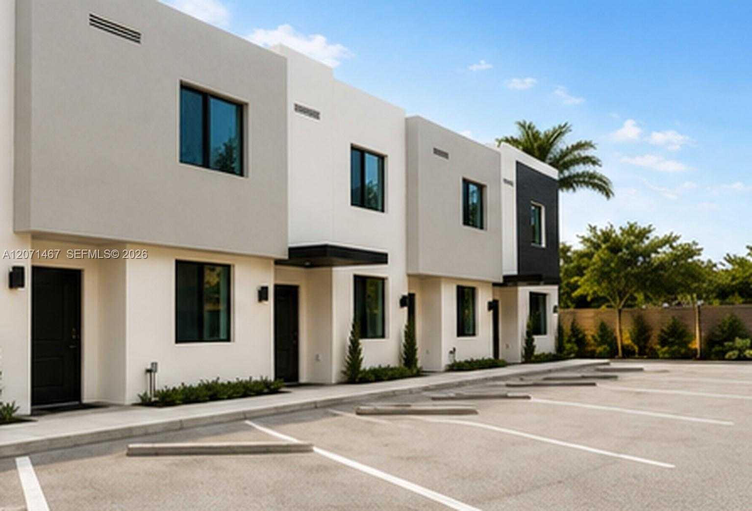 171 NW 158th St  APT 6 Miami Florida United States, for Rent, residential,  , Phoenix Realtors LLC