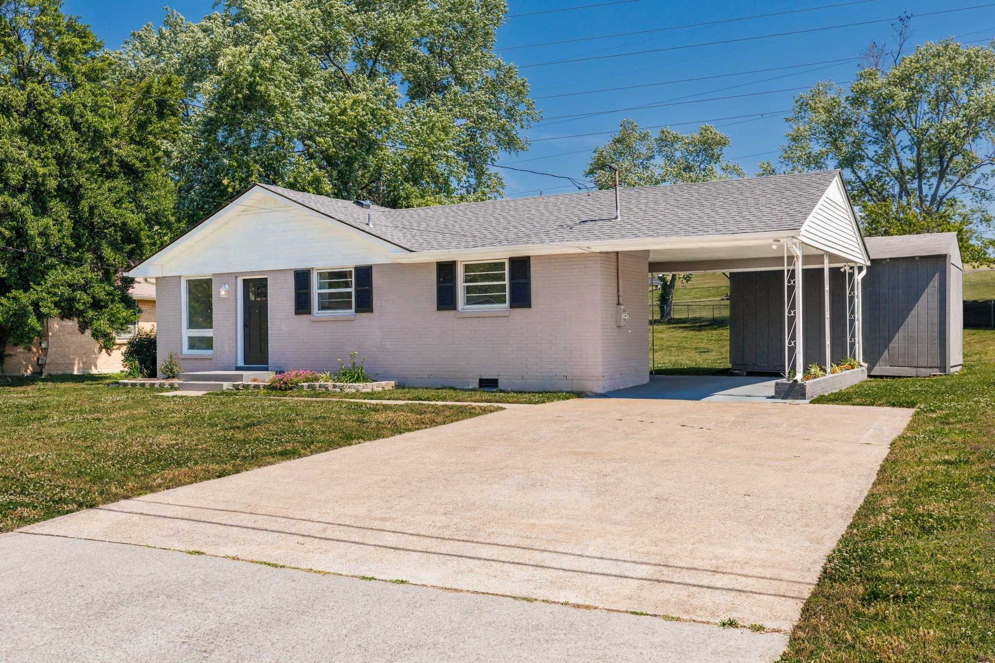 3228 Cloverwood Dr Nashville Tennessee United States, for Sale, residential, Adam Hanes, LPT Realty
