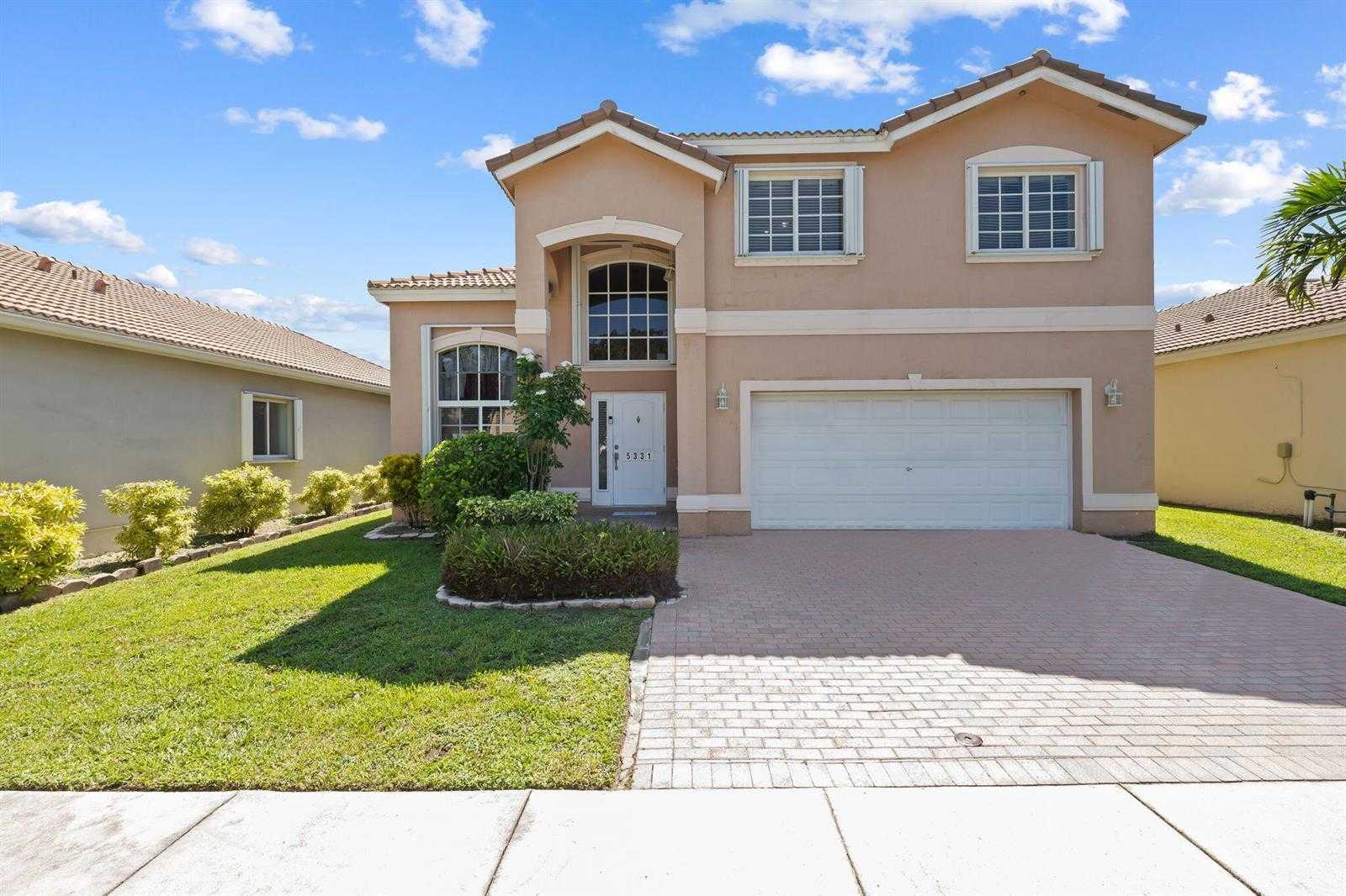 5331 NW 110TH Avenue Doral Florida United States, for Sale, residential, Roberto Villasmil, Interinvestments Realty, Inc.
