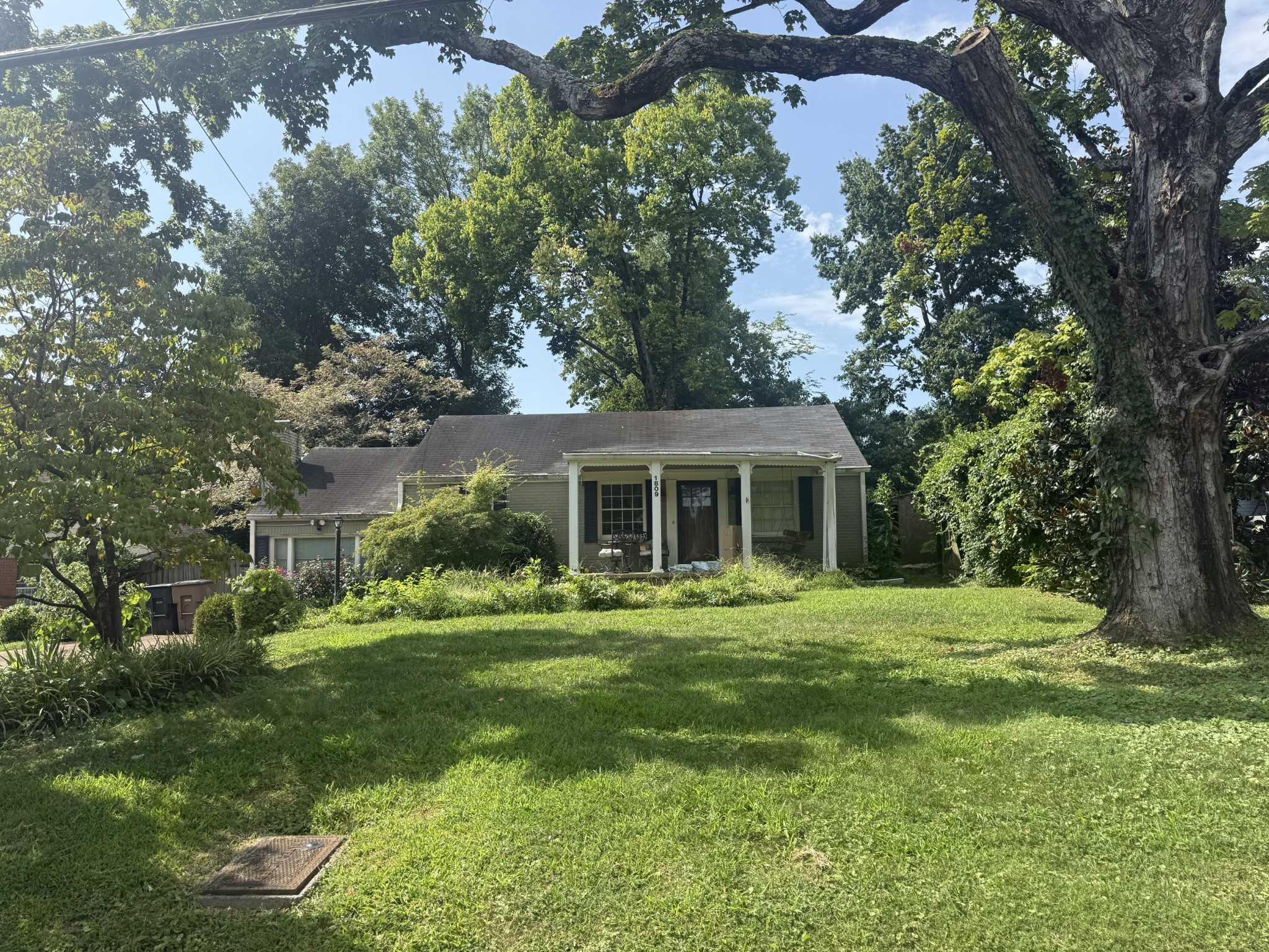 1809 Shackleford Rd Nashville Tennessee United States, for Sale, commercial, Amy Kempf, Reliant Realty ERA Powered