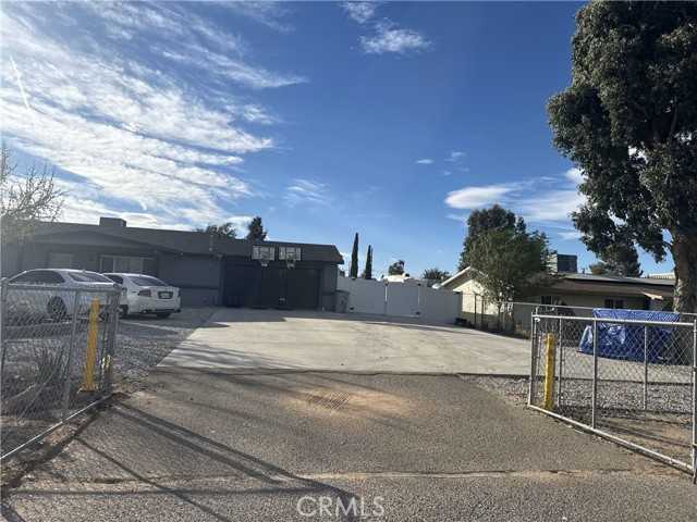 9378 Guava Hesperia California United States, for Sale, residential, Maricela Ochoa, Town & Country Real Estate