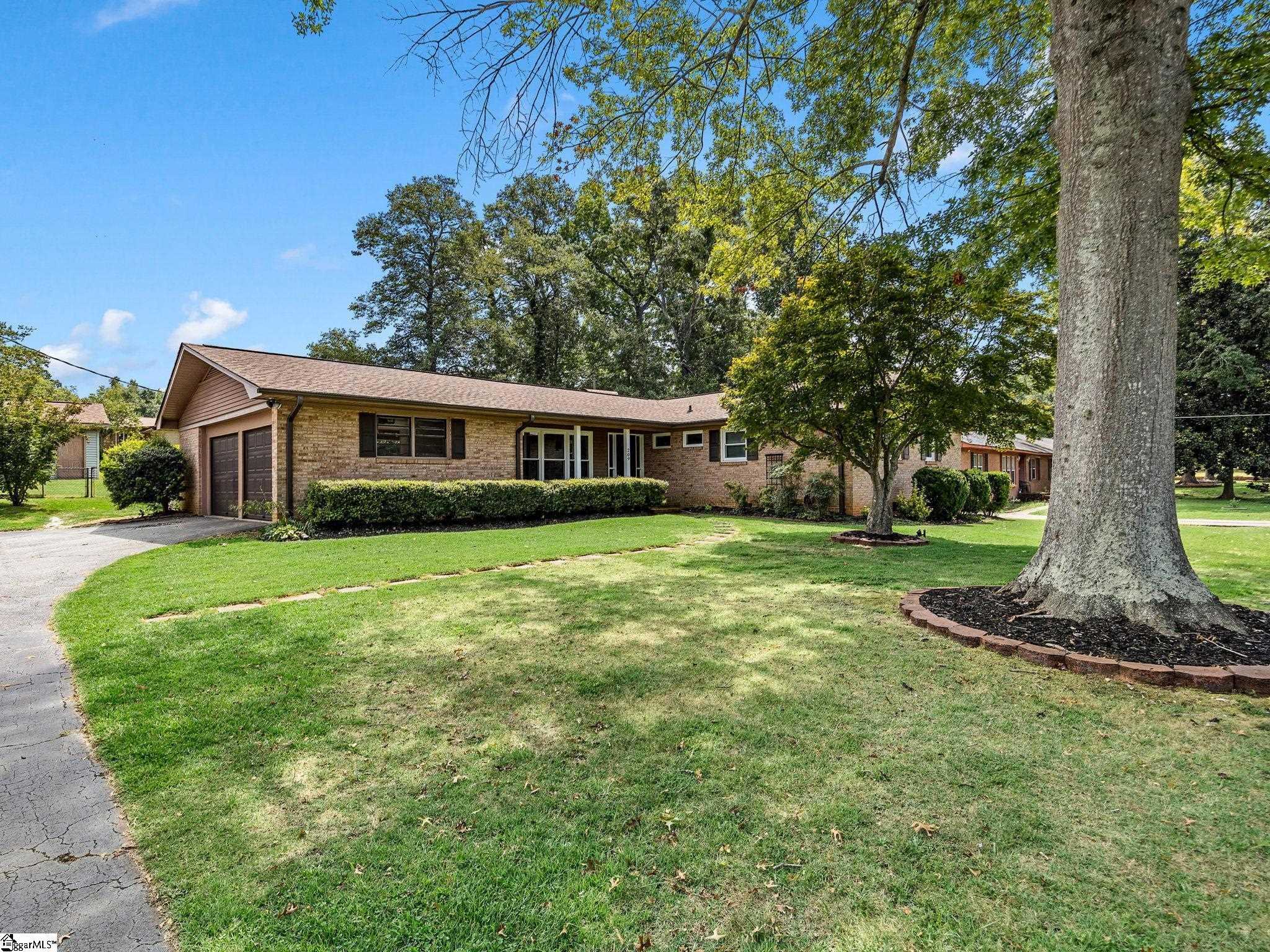 209 Navaho Spartanburg South Carolina United States, for Sale, residential,  , Valentine Realty Group
