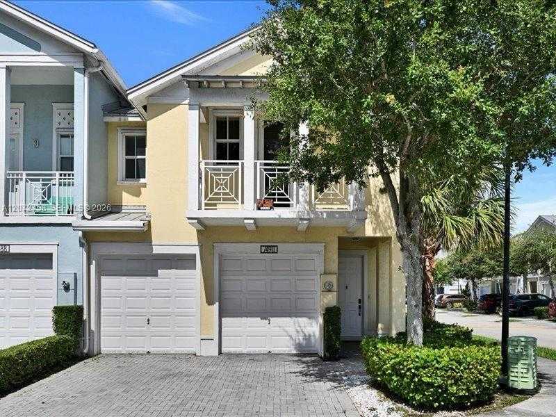7490 NW 115th Ct Doral Florida United States, for Sale, residential, Roberto Villasmil, Interinvestments Realty, Inc.