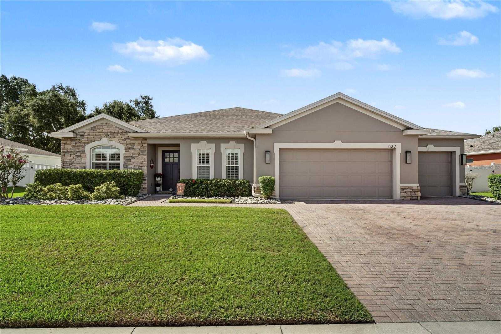527 COPPERDALE AVENUE Winter Garden Florida United States, for Sale, residential, Zaira Mejia, Spaces & Styles Group