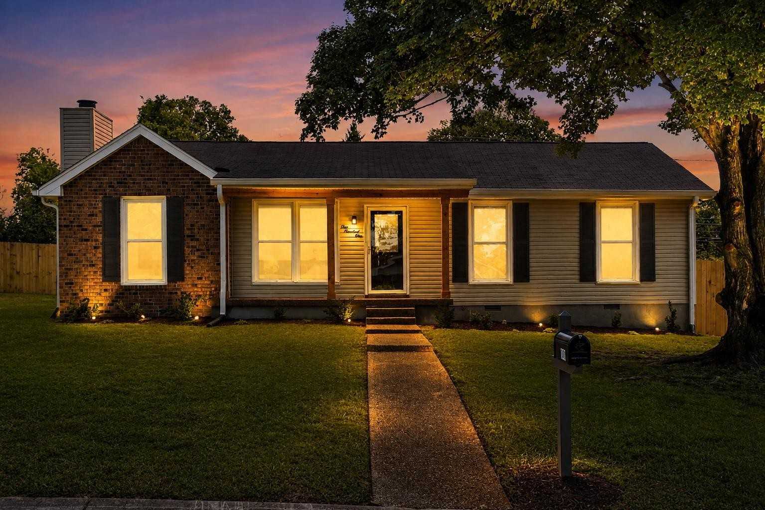 101 Pebble Creek Dr Hendersonville Tennessee United States, for Sale, residential, Adam  Hanes, LPT Realty