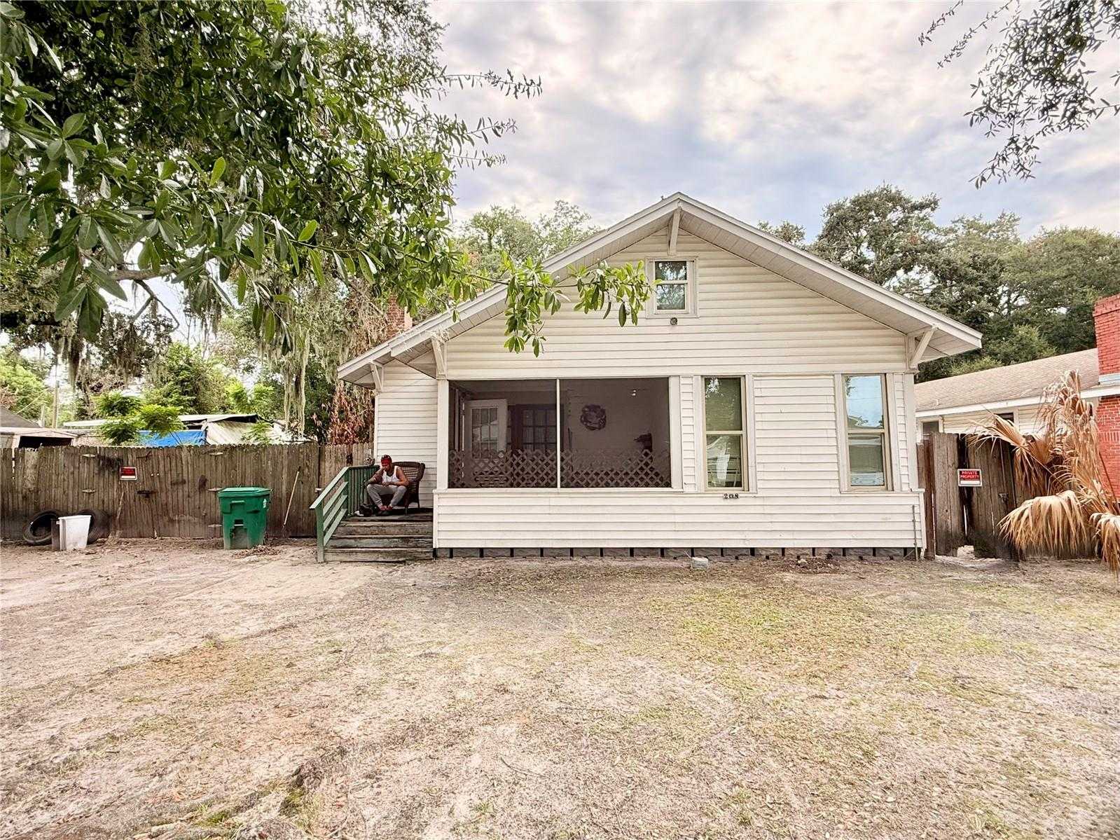 208 3RD STREET Winter Garden Florida United States, for Sale, residential, Zaira Mejia, Spaces & Styles Group