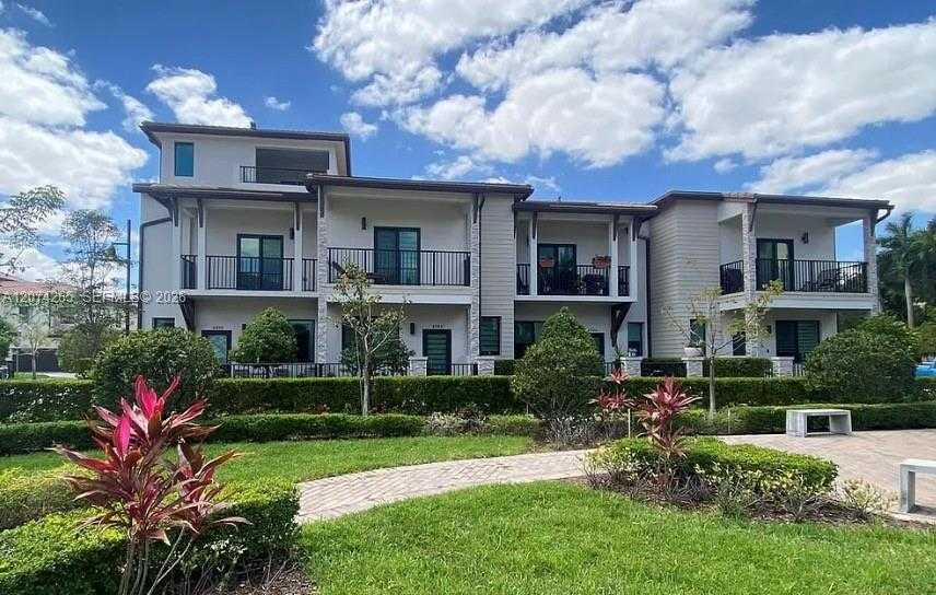 4940 NW 83rd Ave  APT 4940 Doral Florida United States, for Rent, residential, Roberto Villasmil, Interinvestments Realty, Inc.
