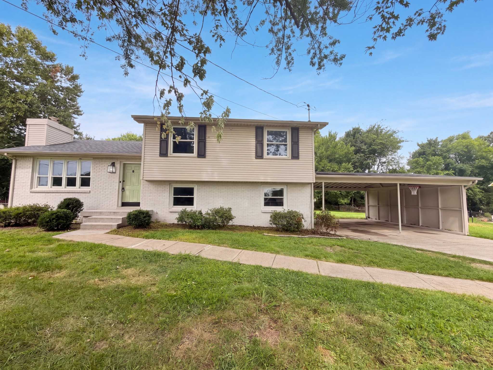 324 Woodale Dr Clarksville Tennessee United States, for Sale, residential, Rebekah  Sprabary, Sweet Home Realty & Property Management