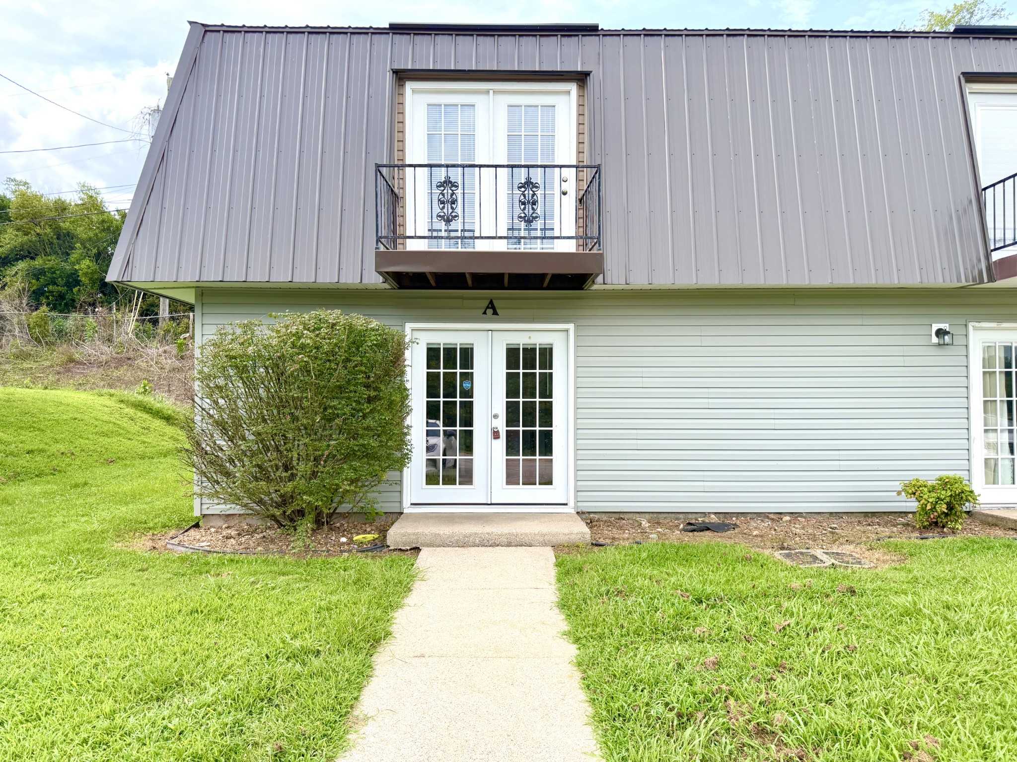 2108 Ashland City Rd  APT A Clarksville Tennessee United States, for Rent, residential, Rebekah  Sprabary, Sweet Home Realty & Property Management