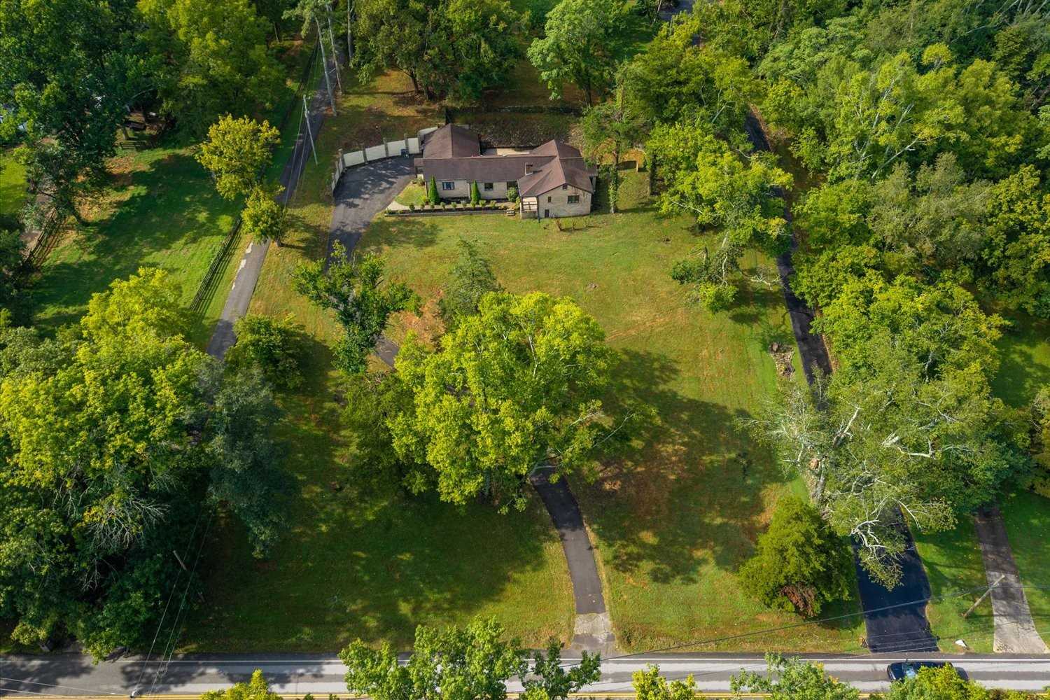 6309 Murray Ln Brentwood Tennessee United States, for Sale, residential, C. Richard Smith, The Realty Association, Inc.