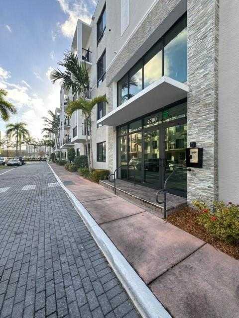 4700 NW 84th Ave  APT 31 Doral Florida United States, for Sale, residential, Roberto Villasmil, Interinvestments Realty, Inc.