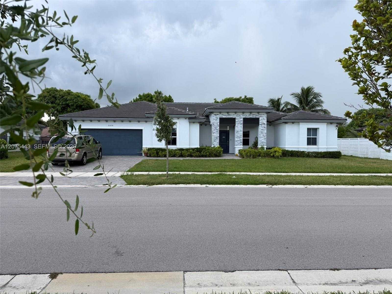 21230 SW 127th Pl Miami Florida United States, for Sale, residential, Mona Smith, InCom Demo Office