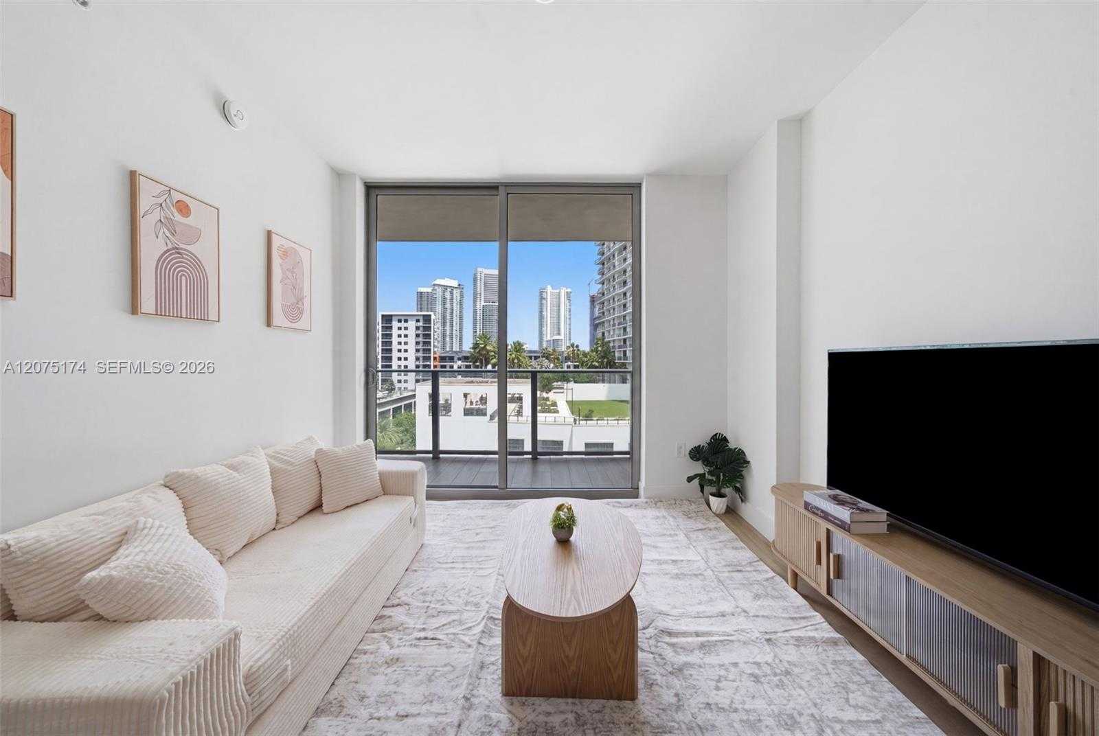 90 NE 32nd st  APT 811 Miami Florida United States, for Sale, residential,  , INCOM OFFICE EXAMPLE