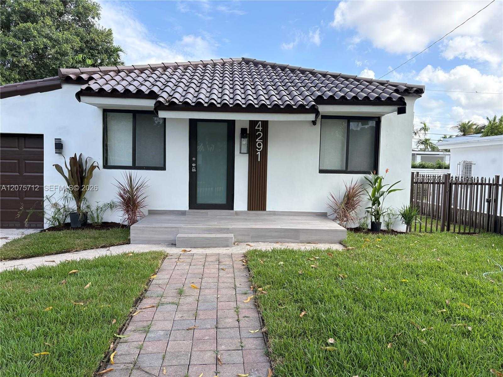 4291 SW 14th St Miami Florida United States, Sale Pending, residential, , One Stop Realty - Miami