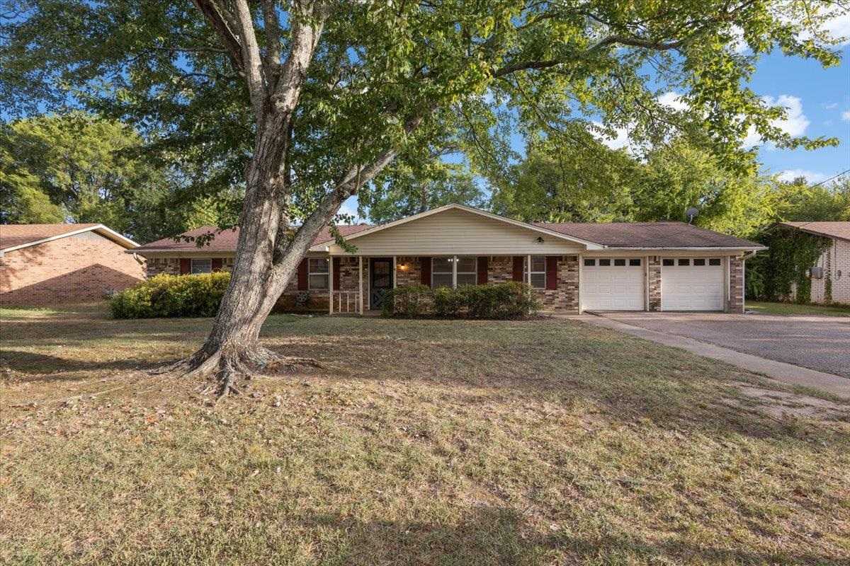 202 Sherwood Longview Texas United States, for Sale, residential,  , Drake Chapman Real Estate, Brokerage