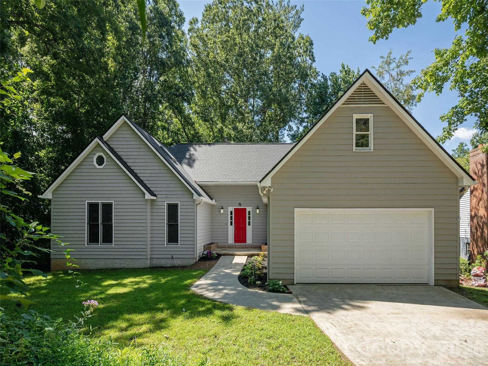 15 Glen Crest Drive Arden North Carolina United States, for Sale, residential, Toby Davis, RE/MAX RESULTS REALTY