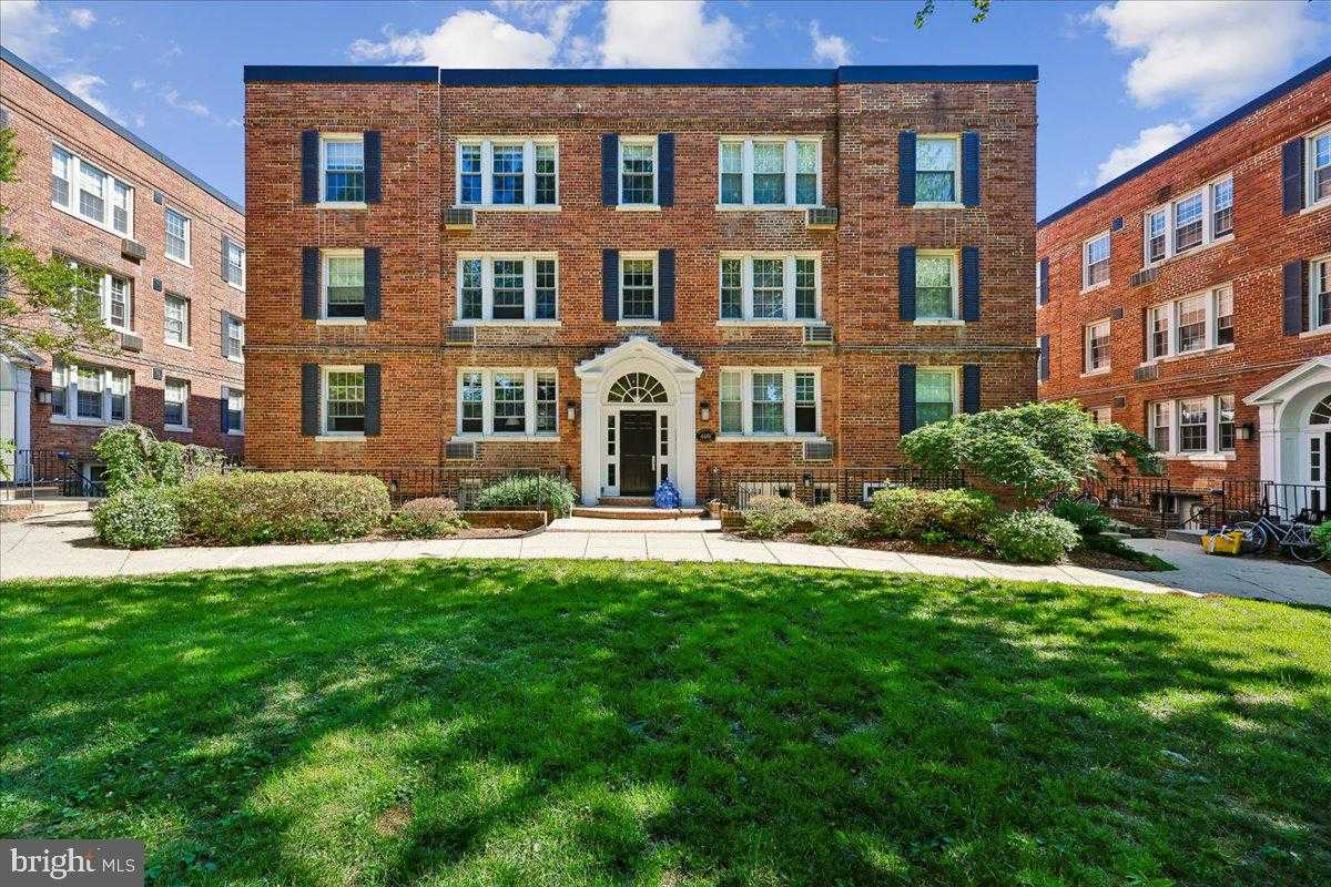 4481 MACARTHUR BOULEVARD APT 204 Washington District Of Columbia United States, for Rent, residential, Edward Giles, Georgetown Realty Group