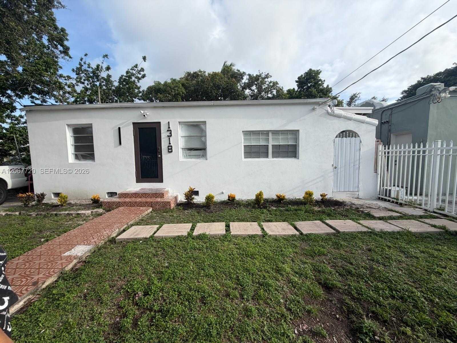 1318 NW 34th St Miami Florida United States, for Sale, residential, Nicholas Clark, Incom New Example Office