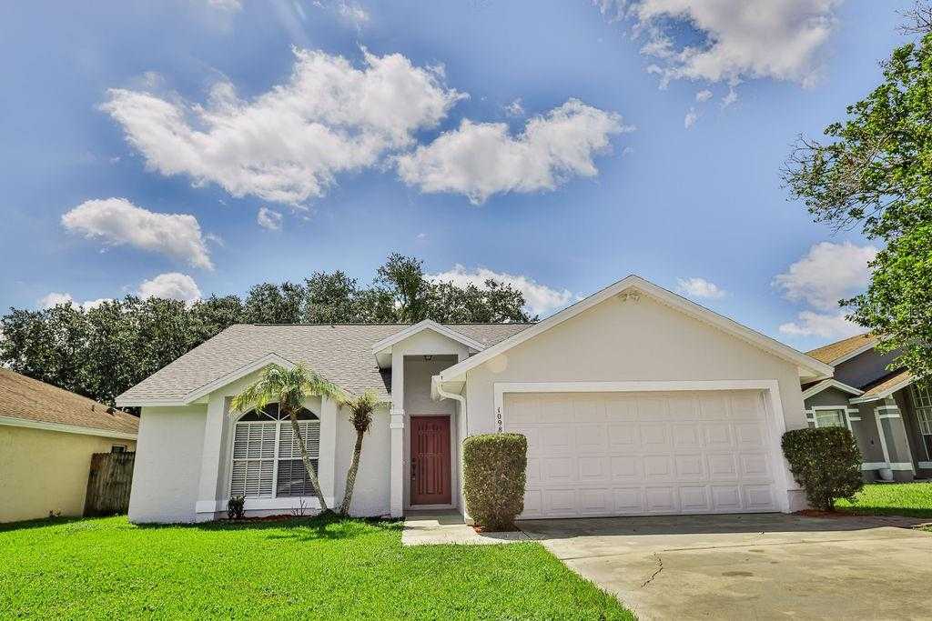 1098 SUGARBERRY TRAIL Oviedo Florida United States, for Sale, residential, Fritz Wardlow, HomeSmart