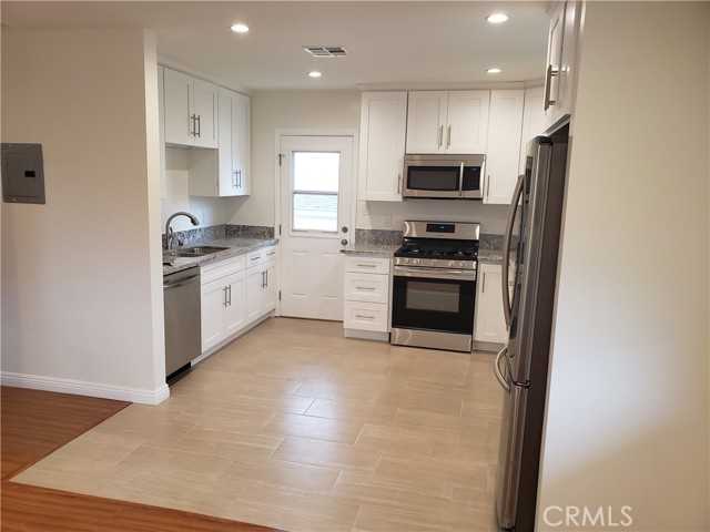 2515 Foothill Boulevard La Crescenta California United States, for Rent, residential, Seta Rostomian, Berkshire Hathaway HomeService Crest Real Estate