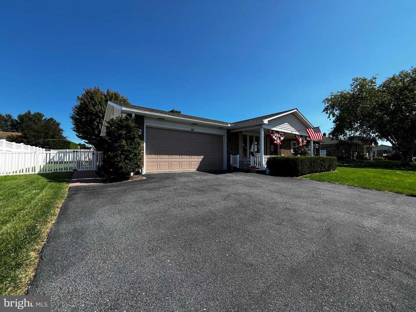 931 OAK LANE Lebanon Pennsylvania United States, for Sale, residential, Bruno Tarquinii, Fairfax Realty Premier