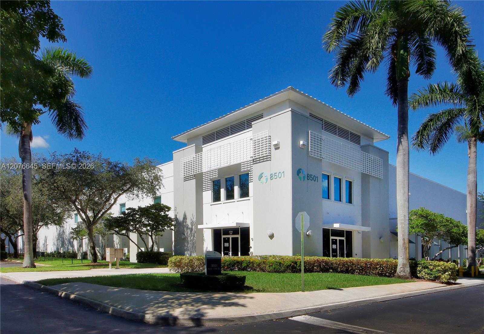 8501 NW 17th Street  APT 129 Doral Florida United States, for Lease, commercial, Roberto Villasmil, Interinvestments Realty, Inc.
