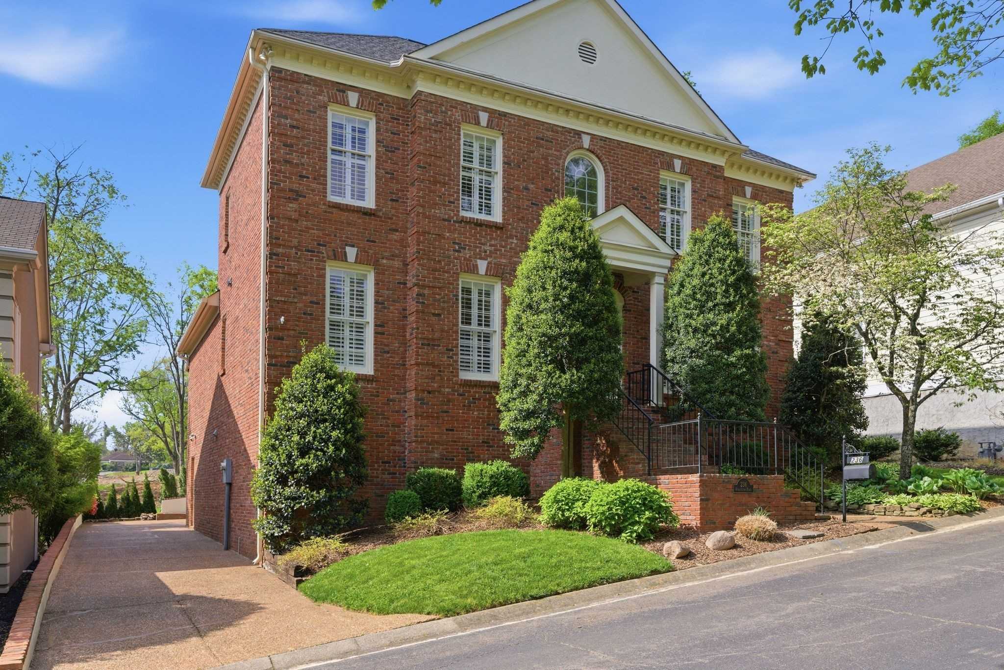 236 Burlington Pl Nashville Tennessee United States, for Sale, residential, Adam Hanes, LPT Realty