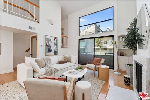 11 Mast Street APT B Los Angeles California United States, for Sale, residential,  , Castle Rock Realty