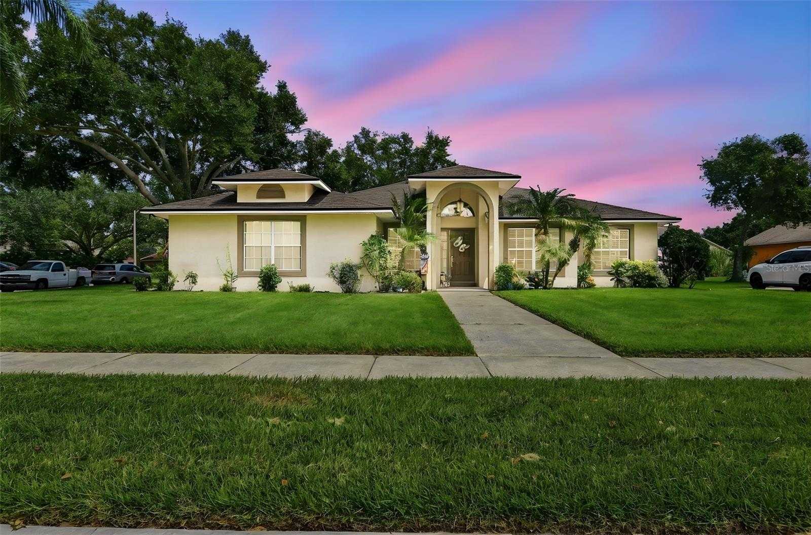 1009 SPRING LOOP WAY Winter Garden Florida United States, for Sale, residential, Zaira Mejia, Spaces & Styles Group