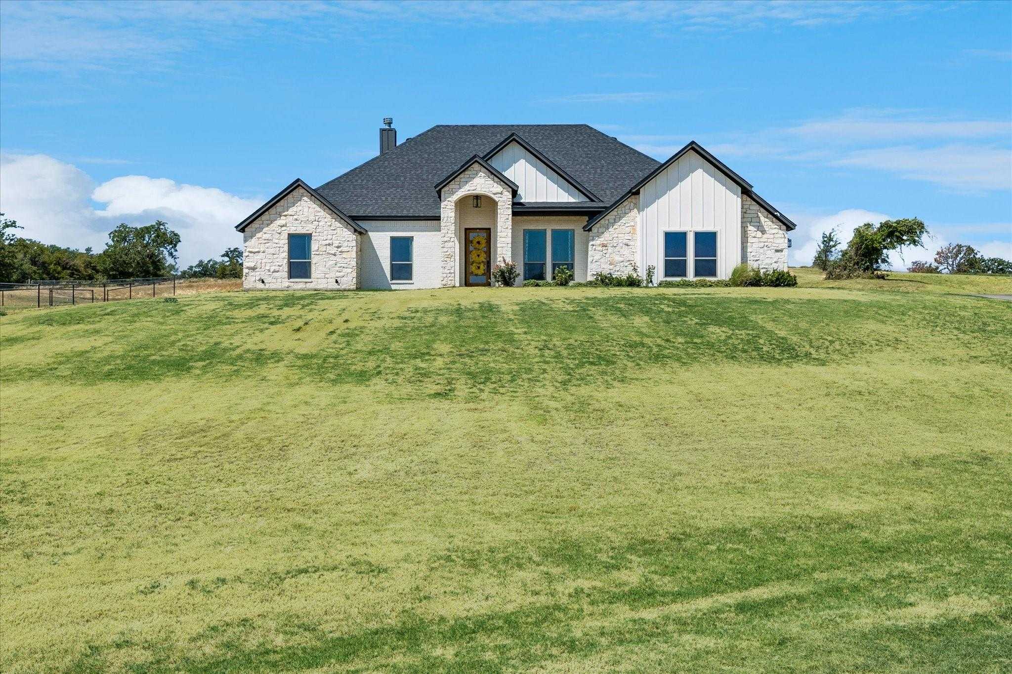 10020 Valley Oak Court Springtown Texas United States, for Sale, residential, Stacy Fritchen, Berkshire Hathaway HomeServices PenFed Realty