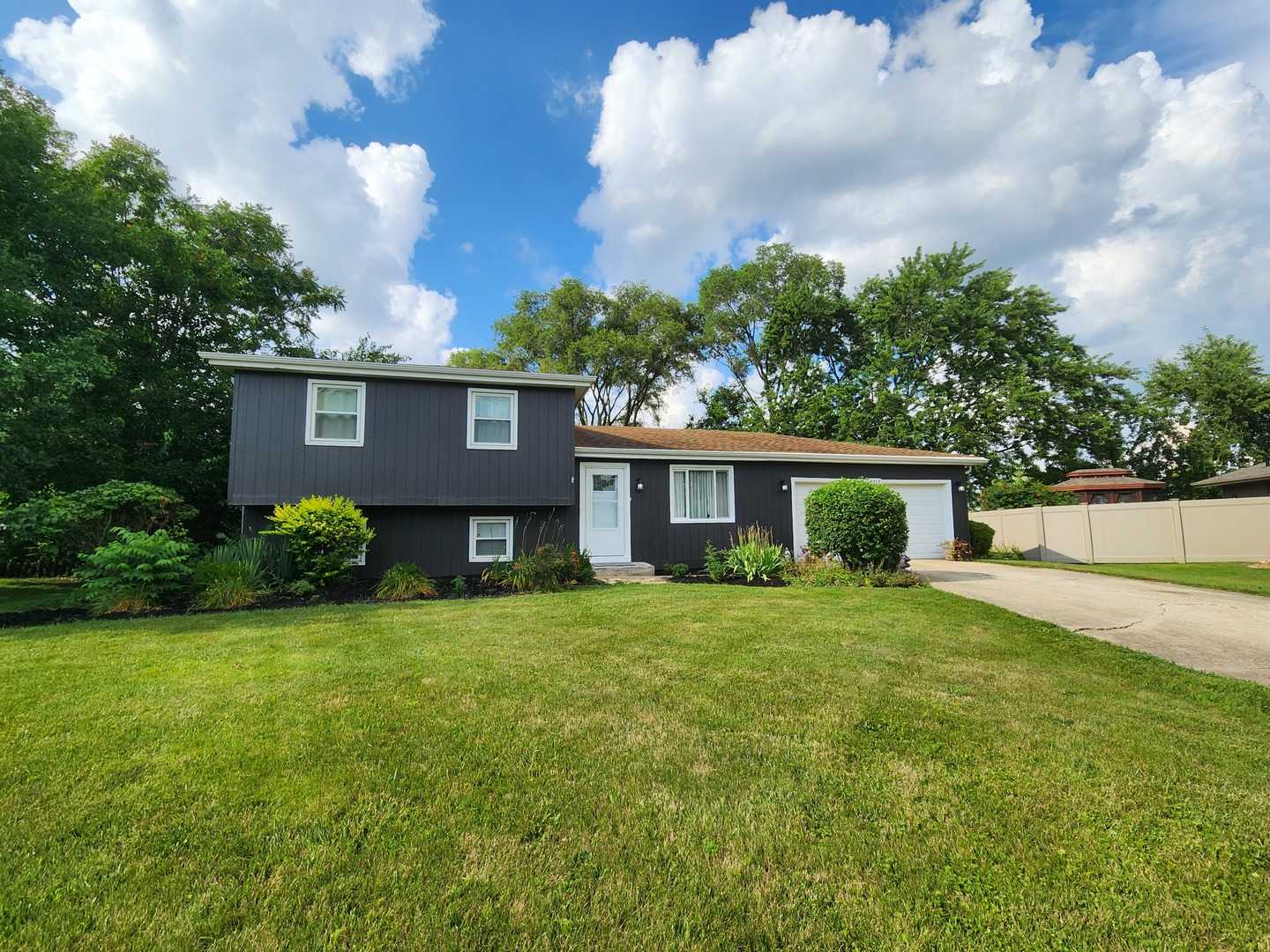 2412 Durness Court Crest Hill Illinois United States, for Sale, residential,  , Alpha 7 Realty