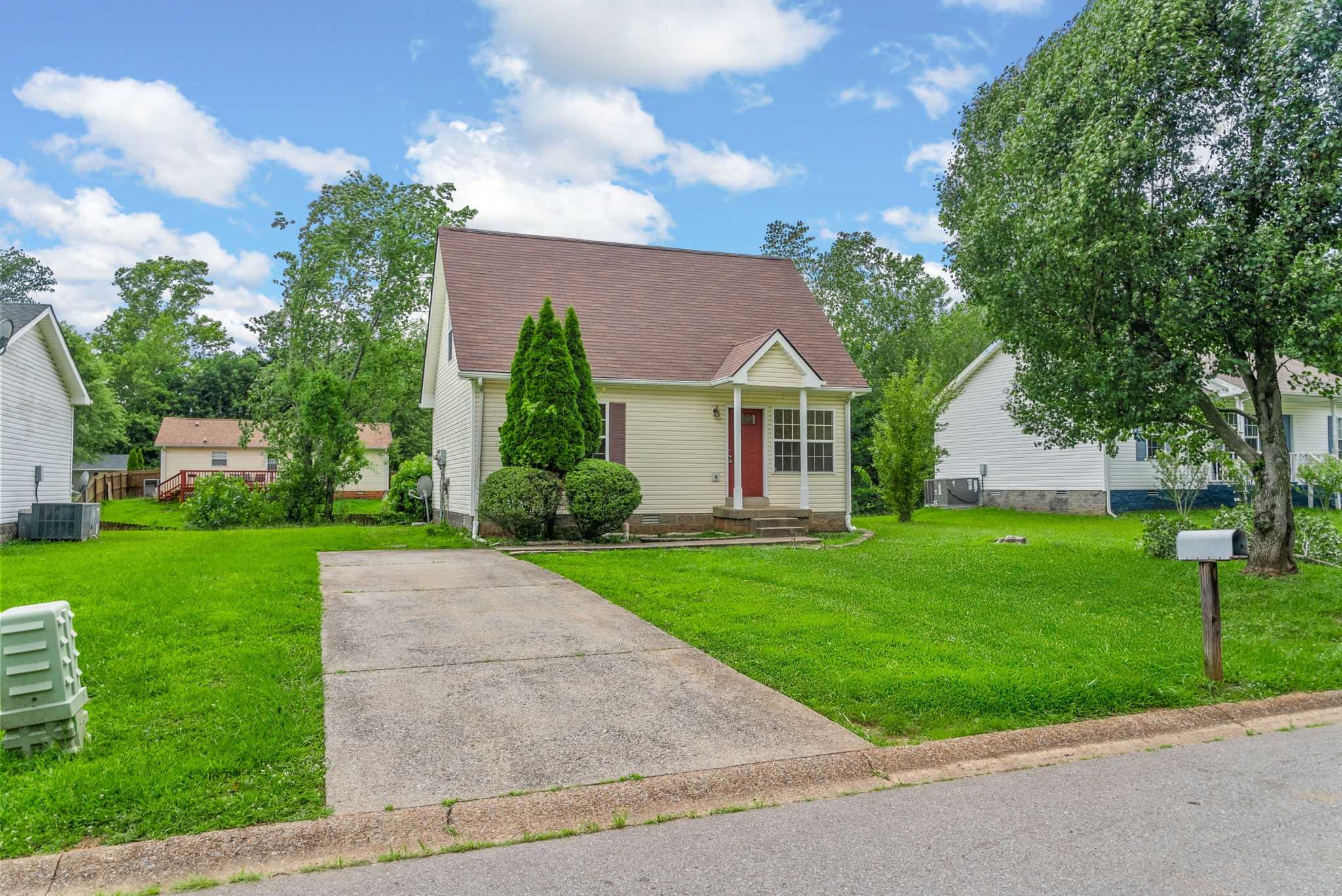 320 Lafayette Point Cir Clarksville Tennessee United States, for Rent, residential, Rebekah  Sprabary, Sweet Home Realty & Property Management