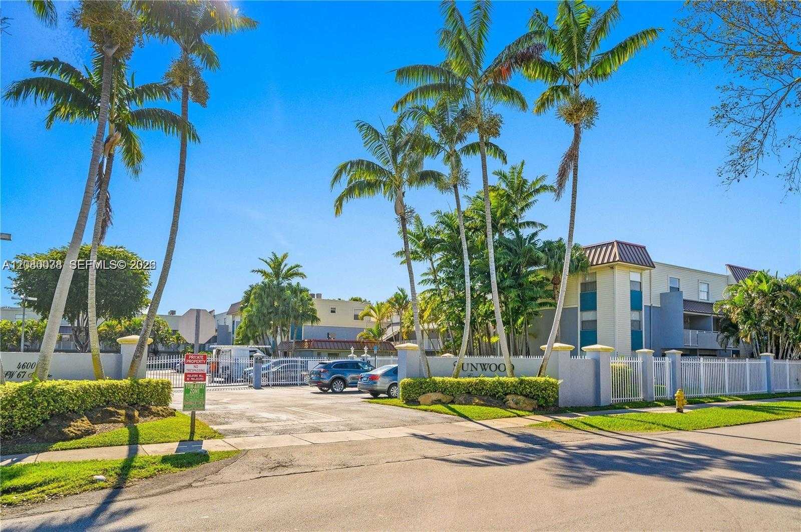4600 SW 67th Ave  APT 248 Miami Florida United States, for Sale, residential,  , INCOM OFFICE EXAMPLE
