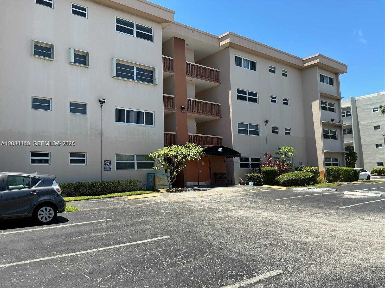 410 SE 2nd St  APT 318 Hallandale Beach Florida United States, for Rent, residential,  , Phoenix Realtors LLC