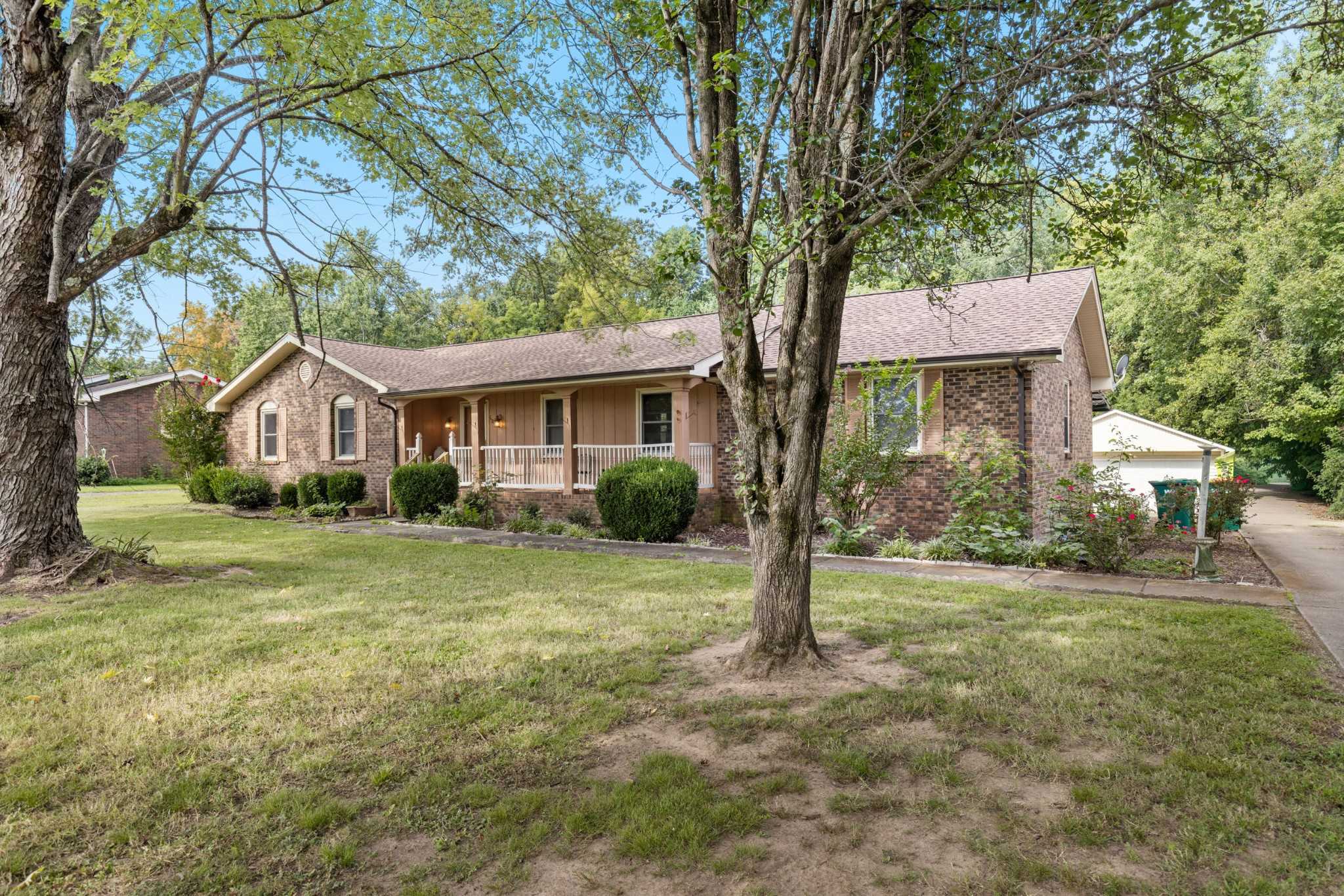 607 N Palmers Chapel Rd White House Tennessee United States, for Sale, residential, Adam Hanes, LPT Realty