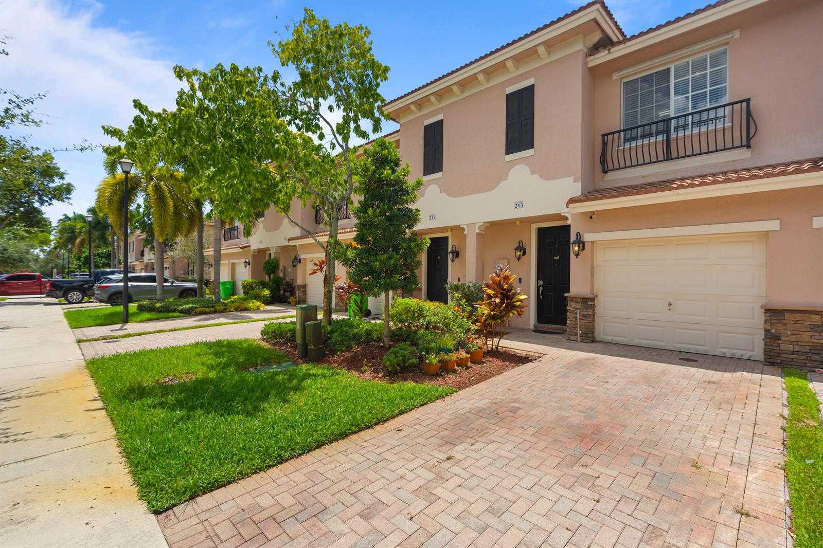 213 Las Brisas Circle Sunrise Florida United States, for Sale, residential, Radmila Mandel, Florida Sky Realty Group
