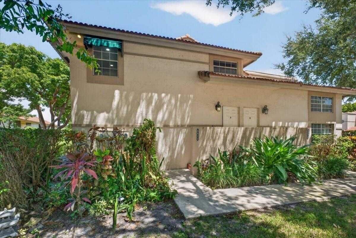6611 Via Regina Boca Raton Florida United States, for Sale, residential, Pierre J Denis, Realty 100
