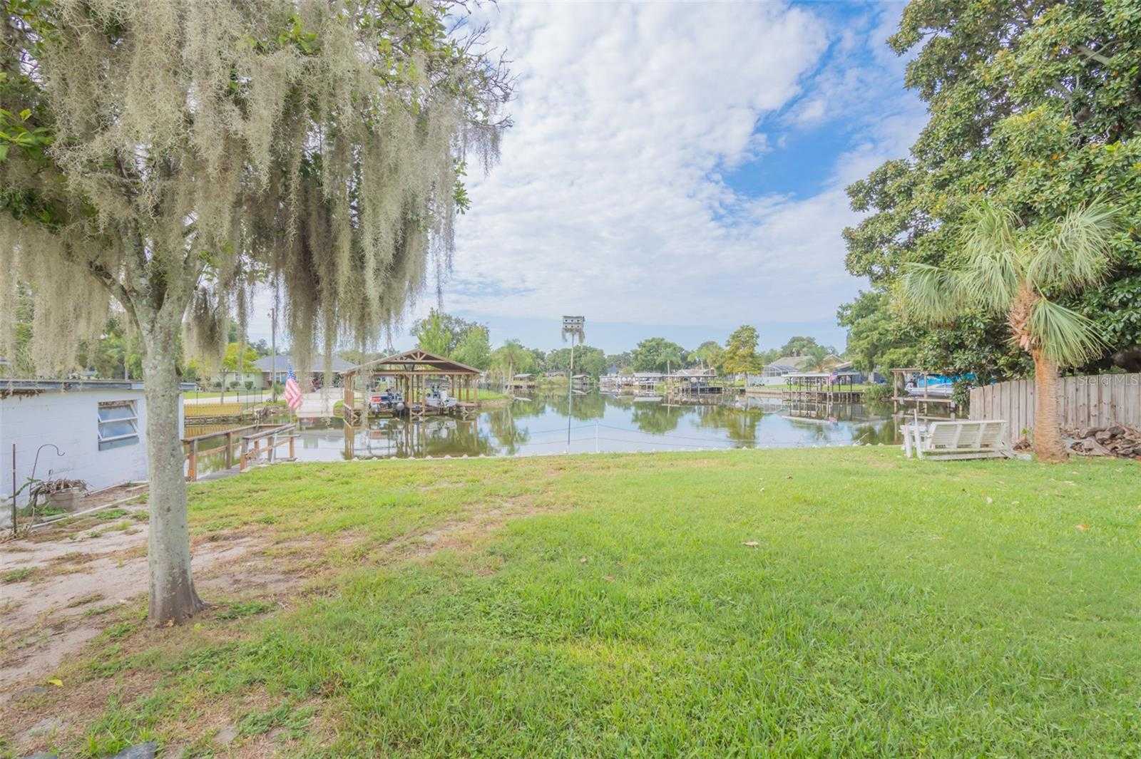 2712 GRAND ISLAND SHORES ROAD Eustis Florida United States, for Sale, residential, , Spouses With Houses Realty