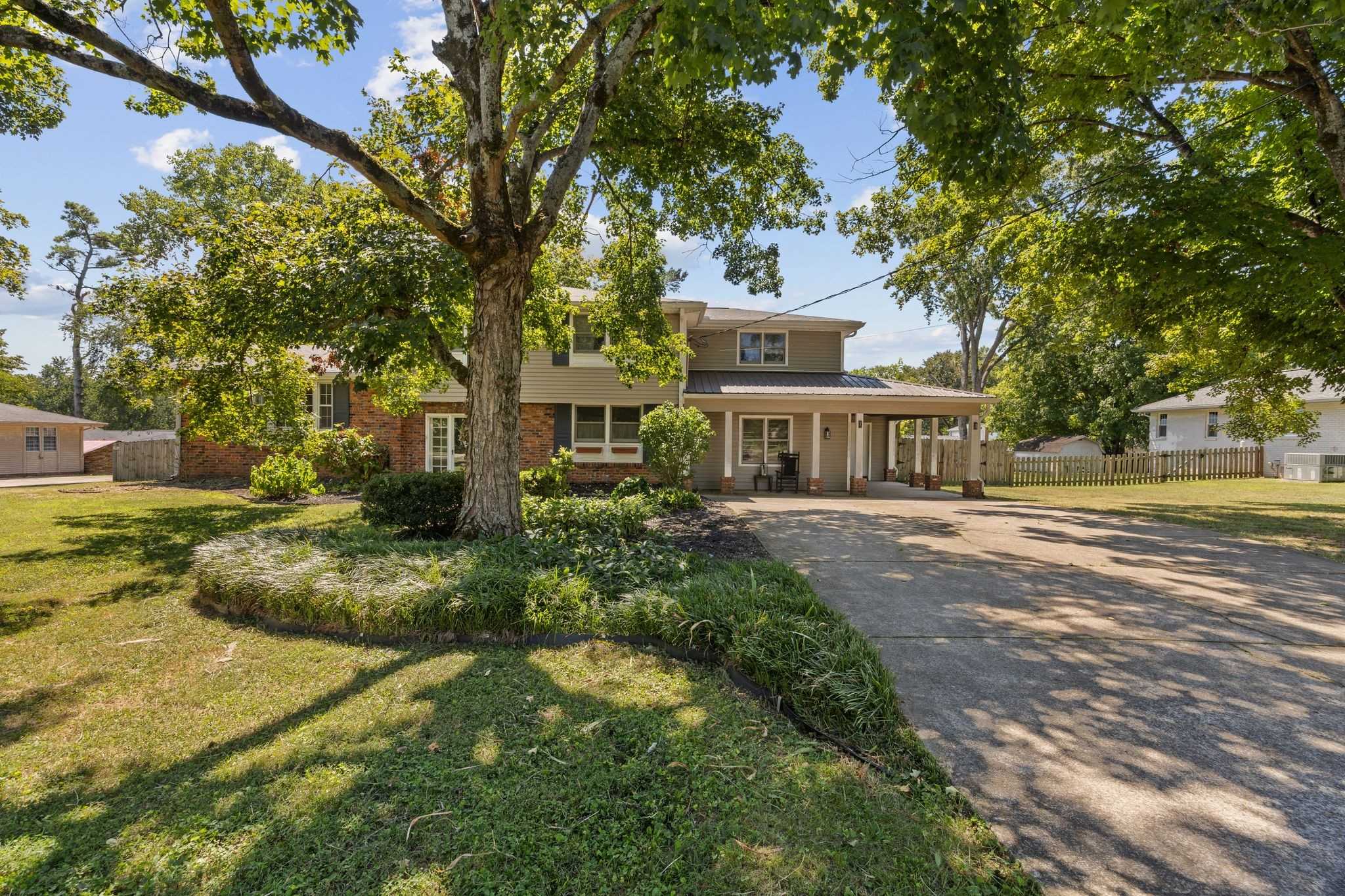 343 Derby Ln Franklin Tennessee United States, for Sale, residential, Adam  Hanes, LPT Realty