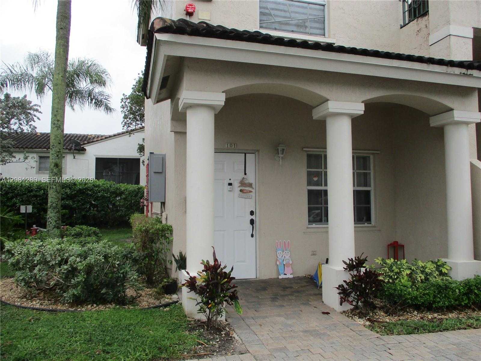 5630 NW 114th Path  APT 101 Doral Florida United States, for Rent, residential, Roberto Villasmil, Interinvestments Realty, Inc.