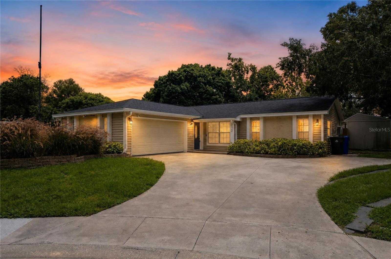 312 HORMIGAS STREET Ocoee Florida United States, for Sale, residential, Zaira Mejia, Spaces & Styles Group