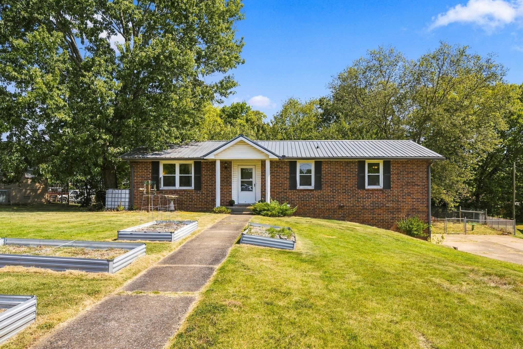 1586 Blackberry Pl Clarksville Tennessee United States, for Sale, residential, Adam Hanes, LPT Realty