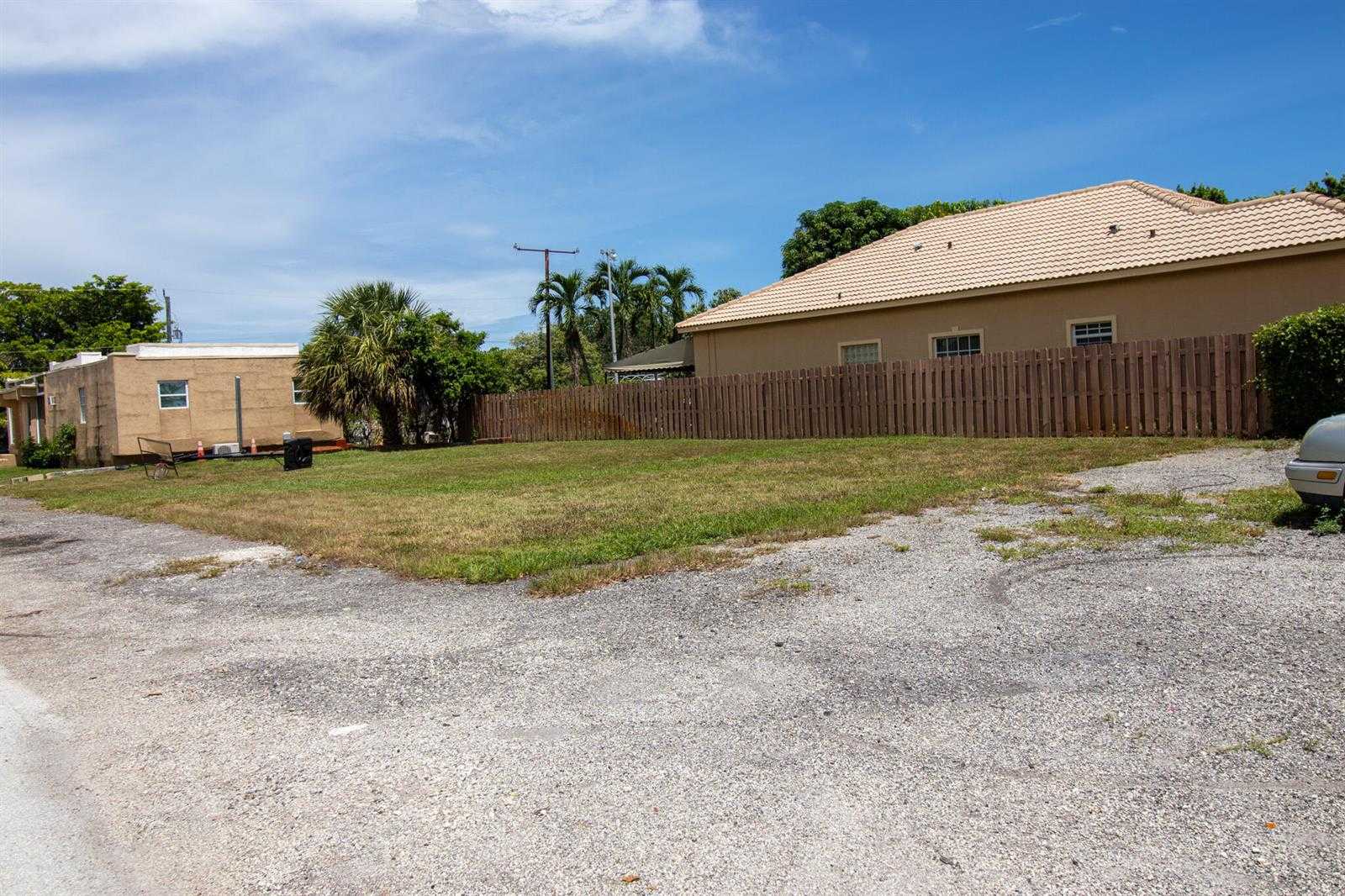 243 SW 8TH Street Deerfield Beach Florida United States, for Sale, commercial,  , Phoenix Realtors LLC