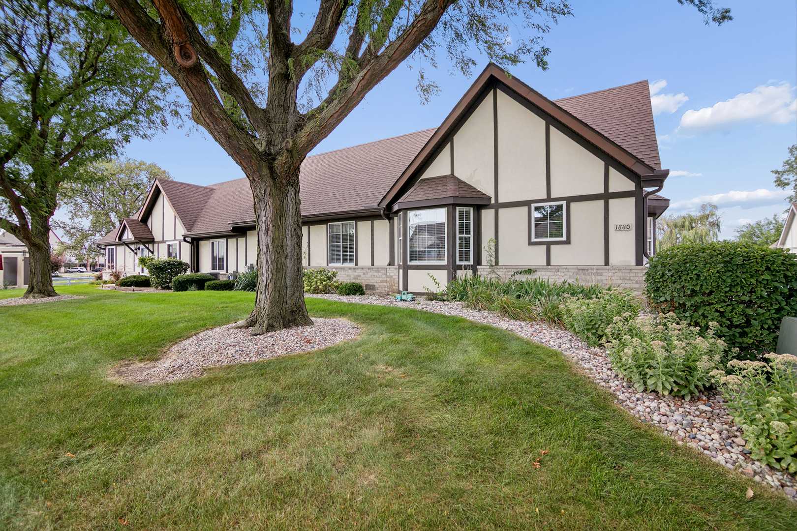 1880 Willow Circle Drive Crest Hill Illinois United States, for Sale, residential,  , Alpha 7 Realty