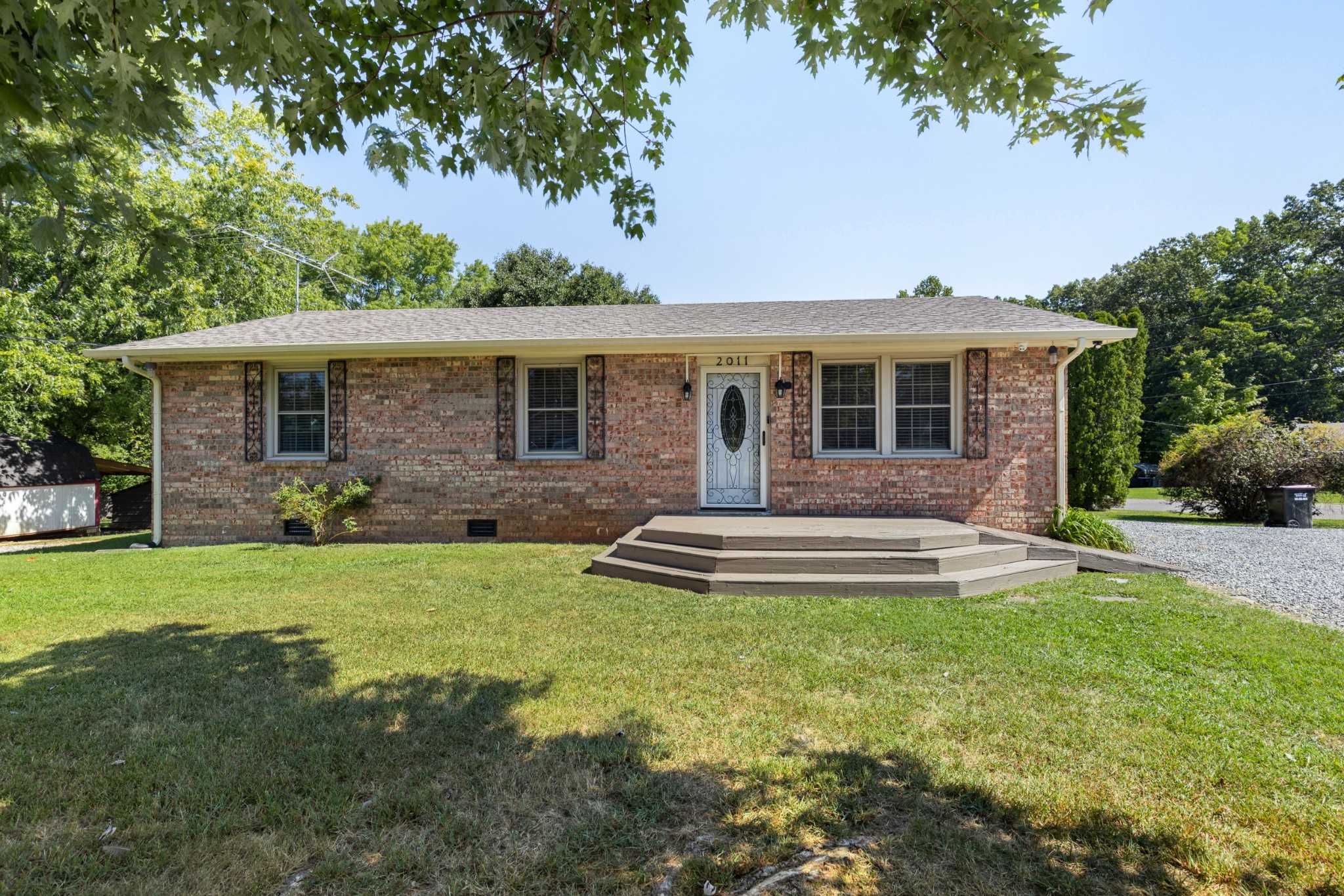 2011 Elm Hill Ct Greenbrier Tennessee United States, for Sale, residential, Adam Hanes, LPT Realty