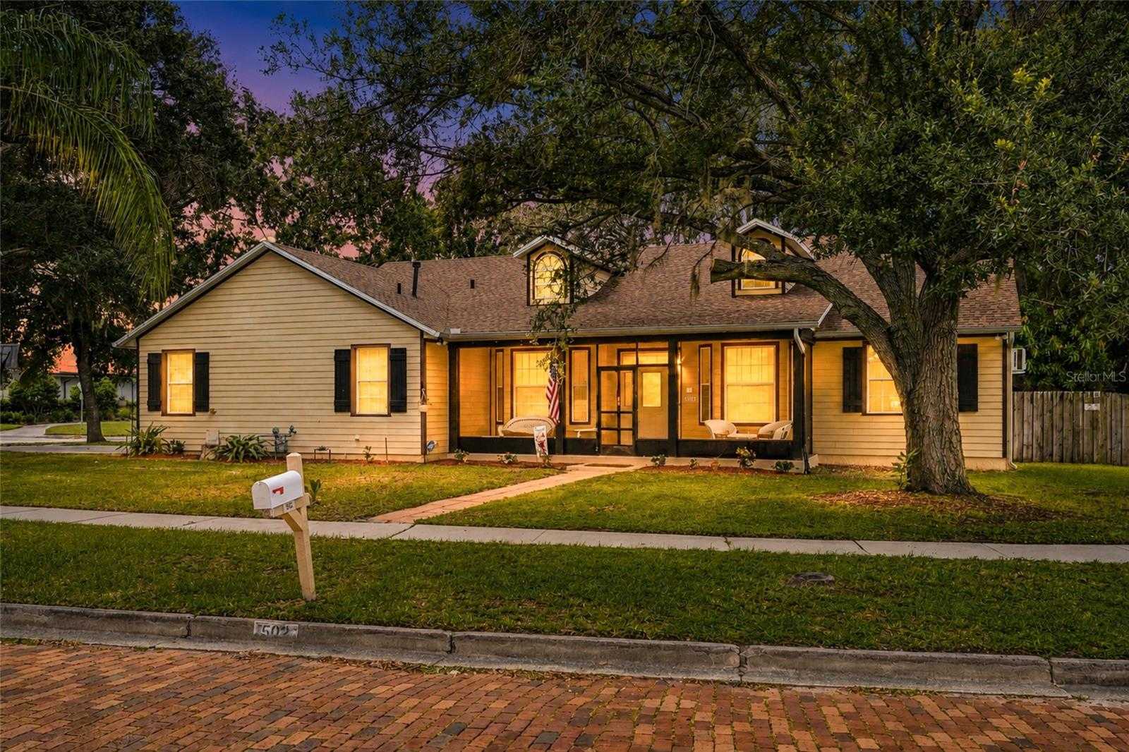 502 PALM DRIVE Winter Garden Florida United States, for Sale, residential, Zaira Mejia, Spaces & Styles Group