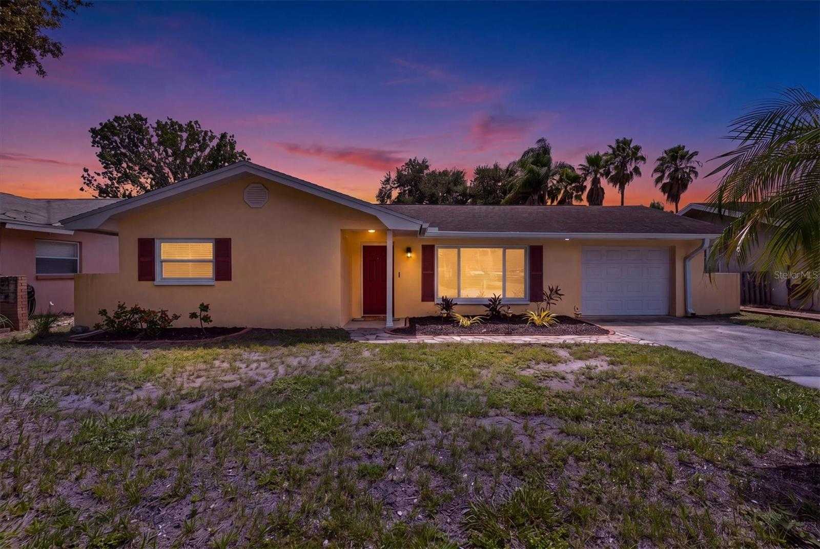 1707 HIBISCUS CIRCLE N Oldsmar Florida United States, for Sale, residential, Tony Quevedo , Kokopelli Real Estate
