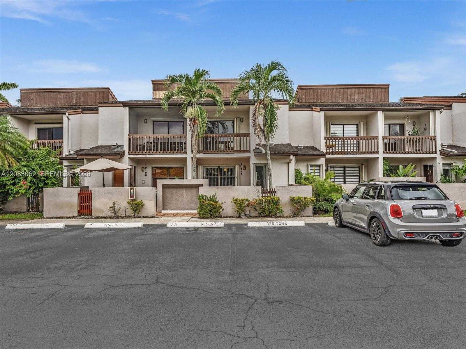 10110 NW 41st St  APT 78-7 Doral Florida United States, for Sale, residential, Roberto Villasmil, Interinvestments Realty, Inc.