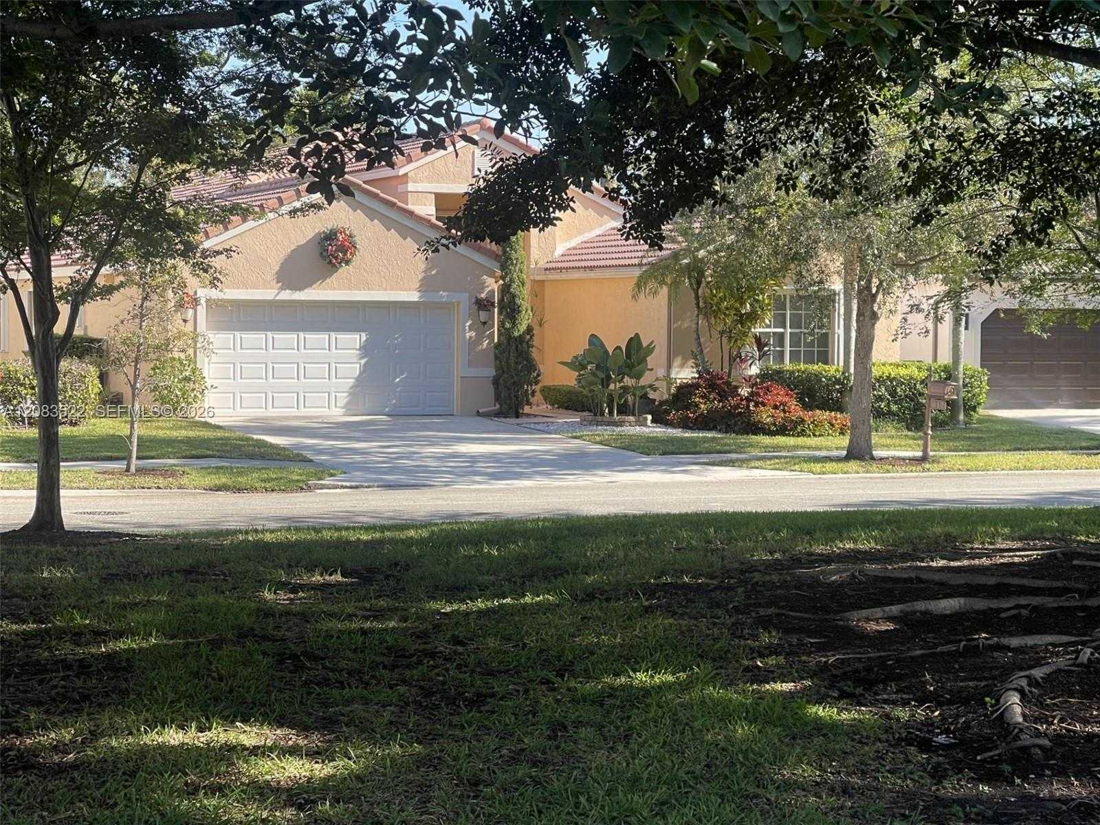 412 Cameron Dr Weston Florida United States, for Sale, residential, Radmila Mandel, Florida Sky Realty Group