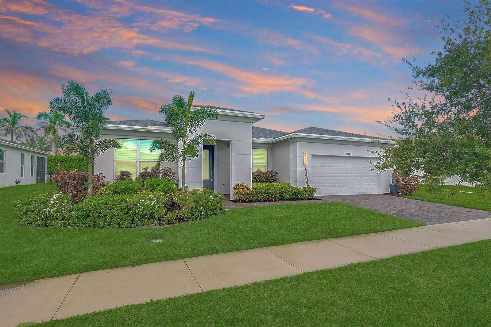 11821 SW Lyra Drive Port St. Lucie Florida United States, for Sale, residential,  , Phoenix Realtors LLC